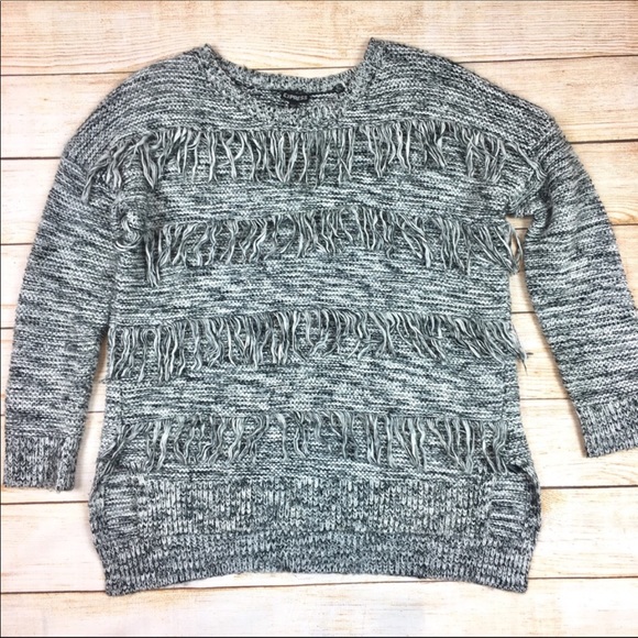 Express chunky grey fringe sweater sz M - Picture 2 of 8